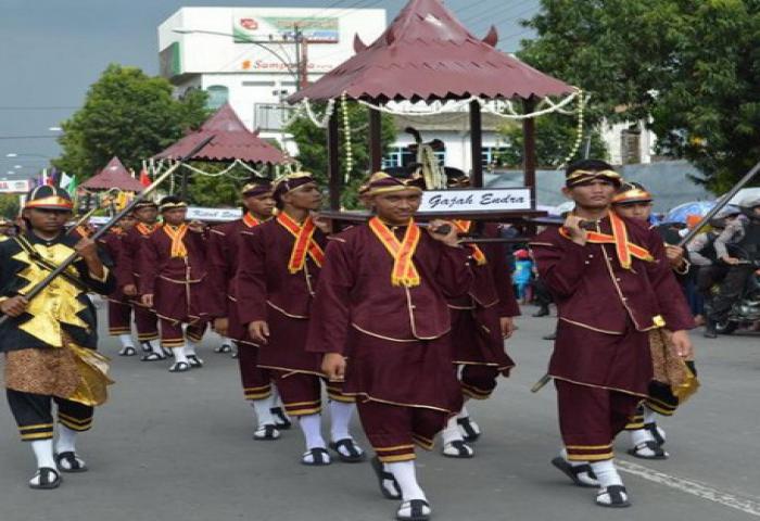 HUT Banyumas Kirab Empat Pusaka